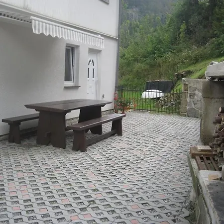 Casa de hóspedes Kremzar 3*